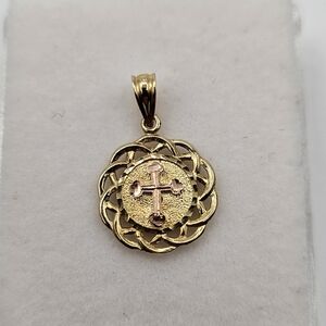 14K Yellow Gold Reversible Praying Hands & Cross Pendant / Charm Religious
